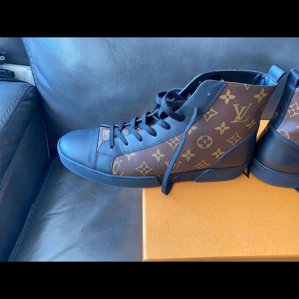 Match up Louis Vuitton worn once
